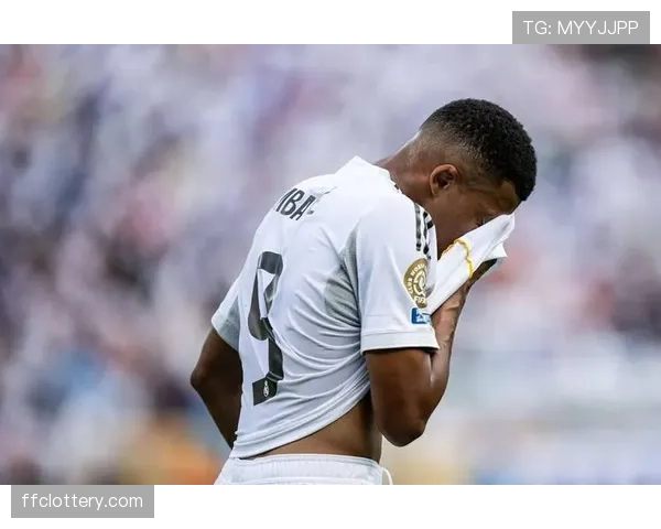 皇马3-0完胜皇家贝蒂斯，罗德里戈两射一传